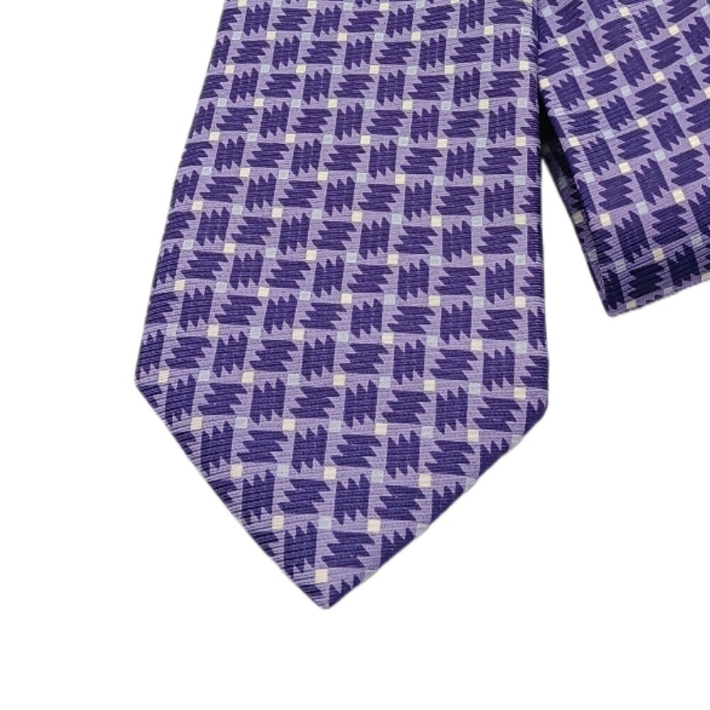 Axe Mod Paris Silk Tie Mens 61.5” Purple White Geometric Designer Classic New